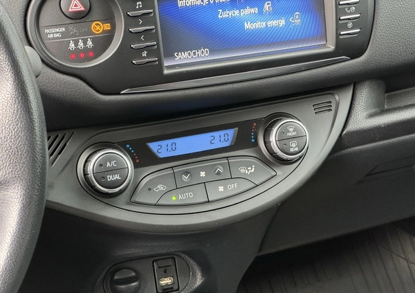 Toyota Yaris cena 58900 przebieg: 79058, rok produkcji 2018 z Wołczyn małe 211